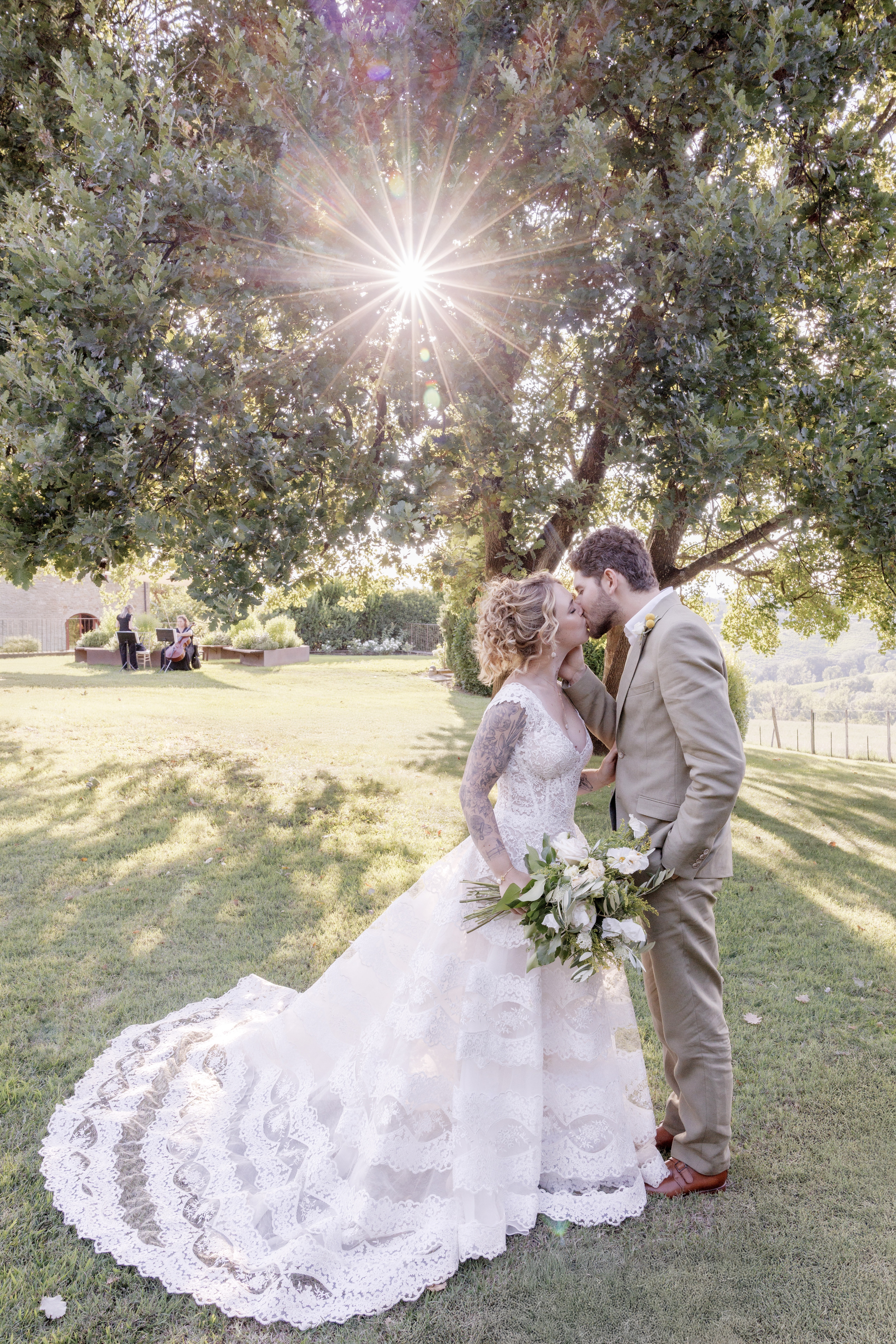 destination-wedding-in-tuscany-italy-by-joanne-dunn-photographers-05