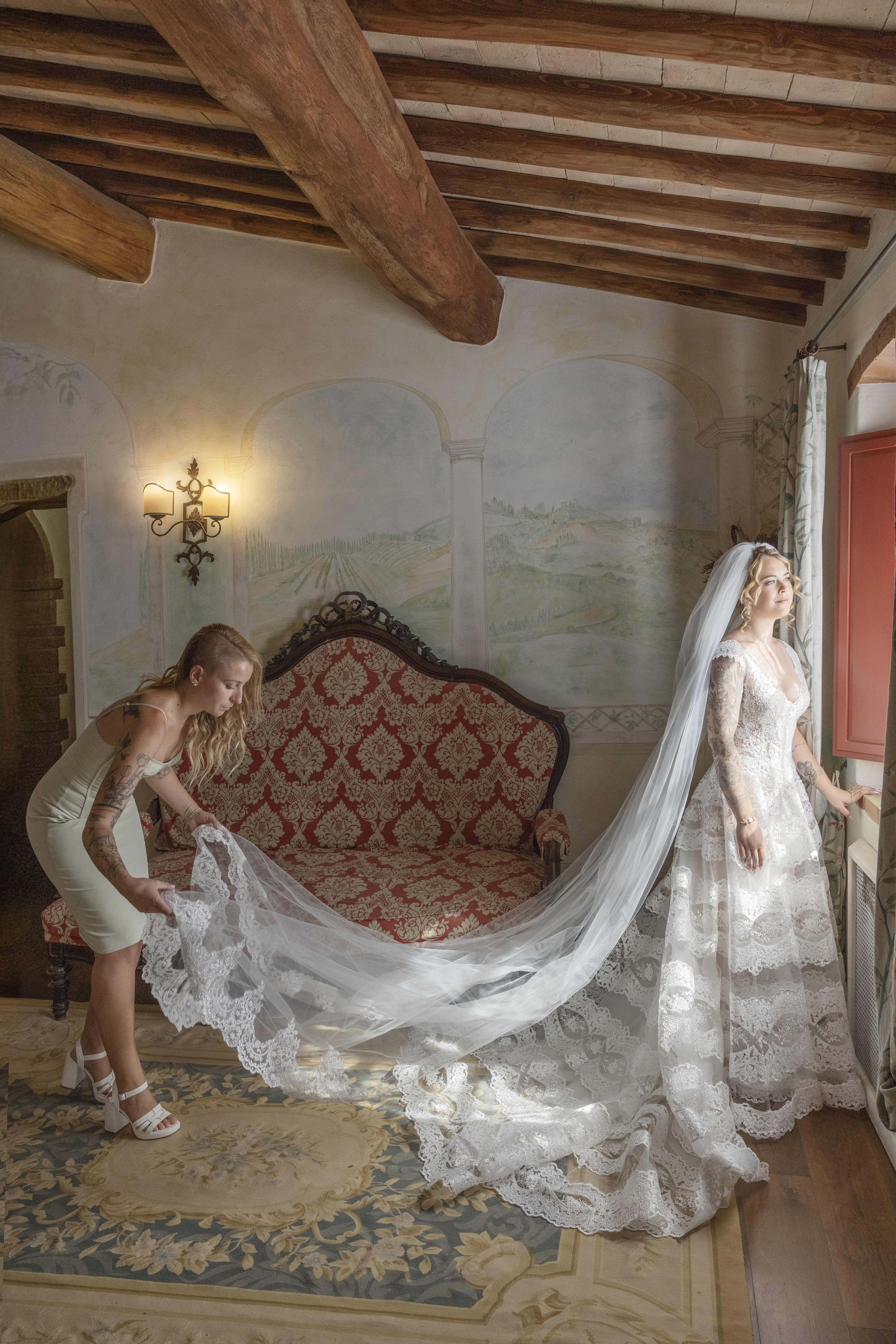 destination-wedding-in-tuscany-italy-by-joanne-dunn-photographers-14